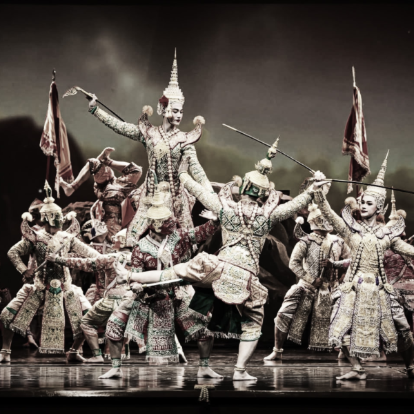 Khon performance