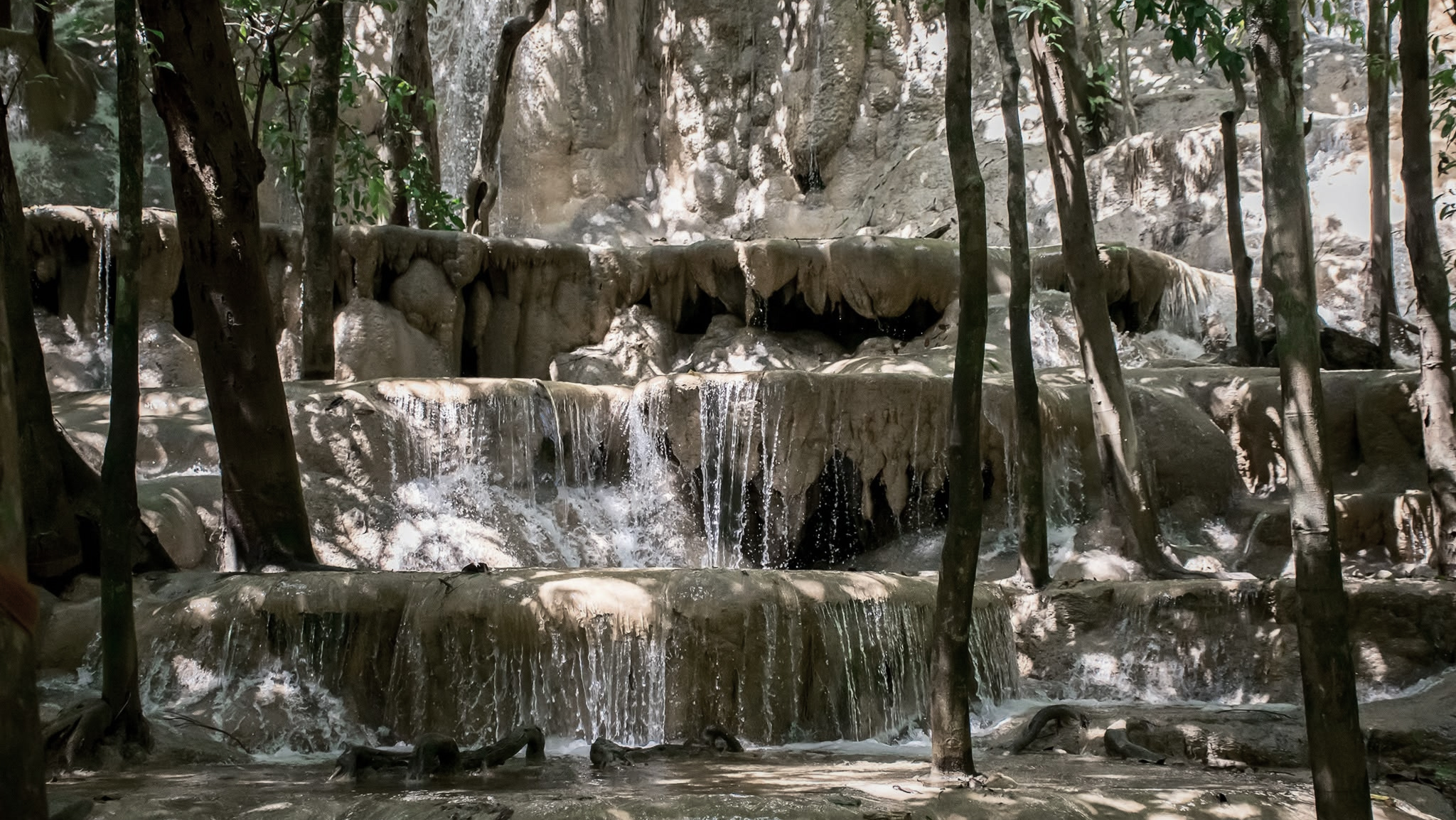 Wang Sai Thong limestone waterfall